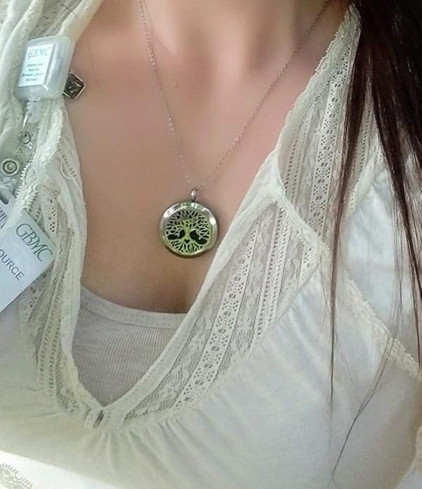 Aromatherapy Essential Oil Diffuser Necklace 316L Stainless Steel Locket Pendant with 24 Inch Chain