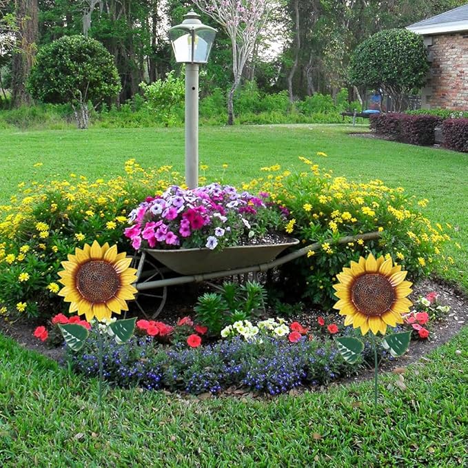hogardeck Garden Decor for Outside, 2 Pack Sunflower Decorative Garden Stakes for Spring Outdoor Yard Decor, Metal Yard Art with Shaking Head for Garden Lawn Porch Decorations