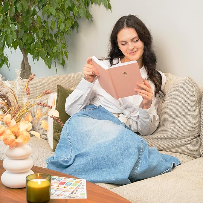 Clever Fox Gratitude Journal Premium - Happiness, Positivity & Affirmation Journal – Inspirational Daily Notebook, 6 Months (Rose Gold)