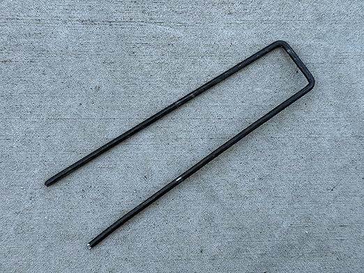 Sandbaggy USA Made 6-inch Landscape Staples - Garden Stakes - Landscaping Fabric, Netting, Sod, Artificial Turf (Heavy Duty, 100)
