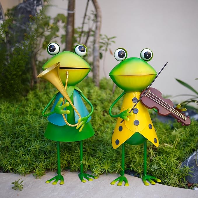 HONGLAND Frog Metal Yard Art - 3D Frog Outdoor Statue - Cute Metal Figurine - Christmas Holiday Lawn Patio Yard Garden Decor Gardening Gifts for Women (Violin)