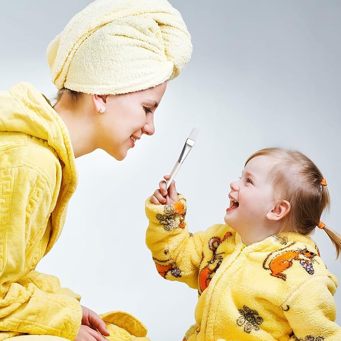 24 Pieces Facial Brush Face Brush Cosmetic Makeup Brushes Tools for Facial Eye Application and DIY Needs (White)