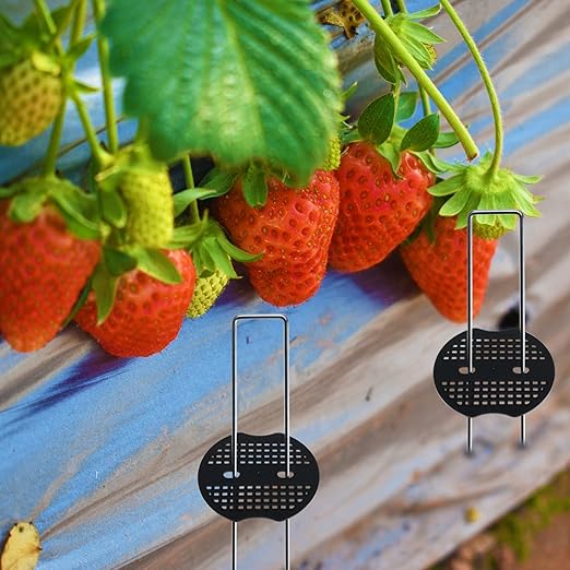 Finderomend 200 Pack Landscape Staples and 200 Pack Gaskets, 11 Gauge 6in Galvanized Steel Garden Staples with Black Pad for Landscape Fabric Supplies for Weed Barrier Fabric