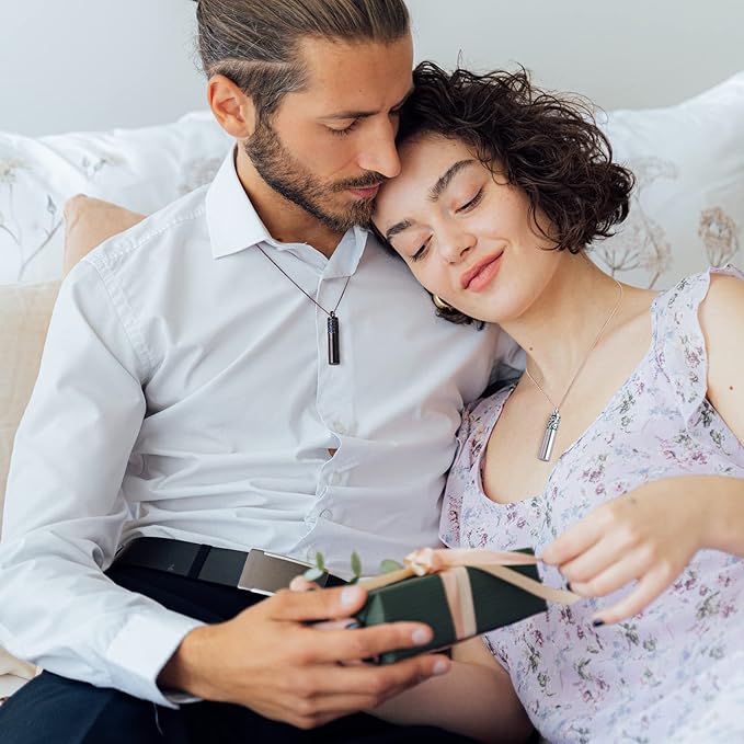 Essential Oil Diffuser Necklaces for Women, 2PCS Aromatherapy Necklaces Stainless Steel Diffuser Locket Pendant Cylinder with 20 Felt Pads, Aroma Necklaces Gift Set for Mothers Day