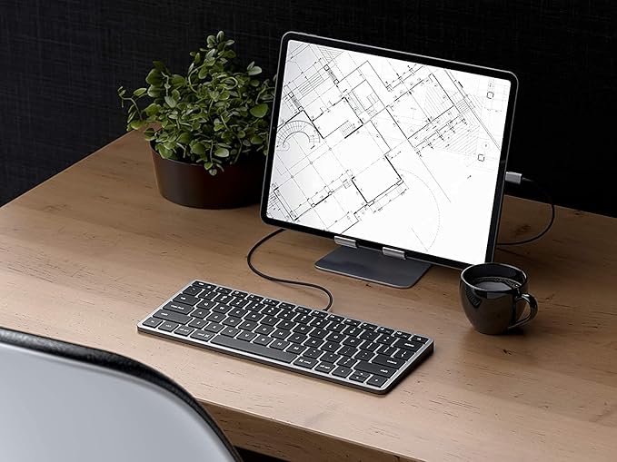 Satechi Slim W1 Wired Backlit Keyboard, Illuminated Keys & USB C Connection, for MacBook Air/Pro M4, iPad Air/Pro M4/M3, iPad mini, Mac mini, iMac and More