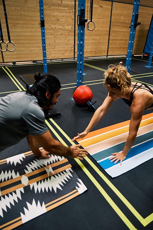 Nomadix Original Towel - Perfect for Beach, Pool, Travel, Camping, Yoga - Made with Recycled Materials - Super Absorbent - Sand Resistant