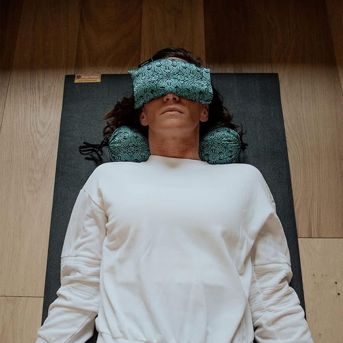 Hugger Mugger Silk Eye Pillow with Flaxseed Filling - Organic Flaxseed Filling, Scent-Free Relaxation, Light Weight, Chill in Freezer, Washable Cover