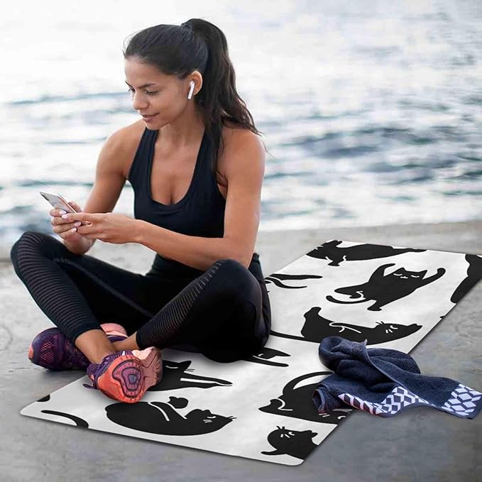 Cute Chubby Frog Yoga Mat, 71 x 26 Inch Non-slip Yoga Mats Folding Travel Exercise Mat Indoor Outdoor Gym Pilates with Storage Bag for Women Men