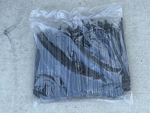 Sandbaggy USA Made 6-inch Landscape Staples - Garden Stakes - Landscaping Fabric, Netting, Sod, Artificial Turf (Heavy Duty, 2000)