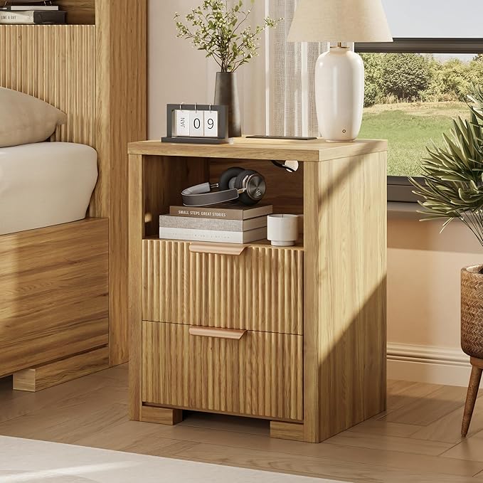 Fluted Nightstand Set of 2 with Charging Station, Night Stand with 2 Drawers, End Table with Storage, Bed Side Table for Bedroom, Modern Nightstand for Living Room, Natural