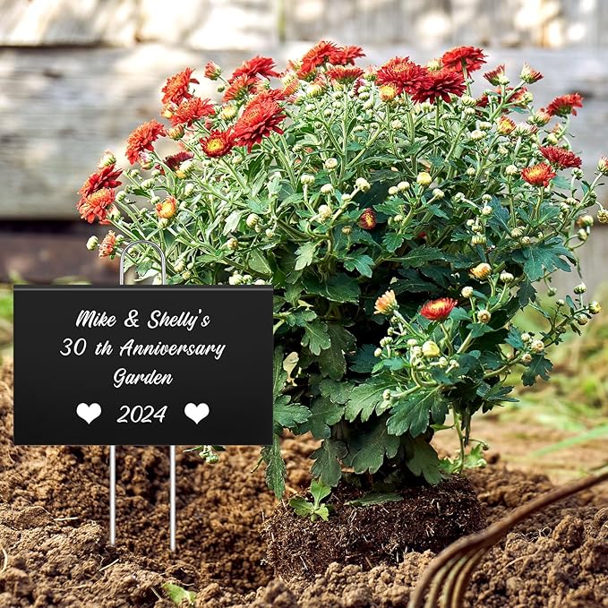 Landhoow 30 Pcs Large Garden Plant Markers Metal Plant Labels Sign 4'' x 6'' with 11'' Stake Weatherproof Waterproof Garden Sign for Outdoor Seedlings Herbs Vegetable Greenhouse, Black