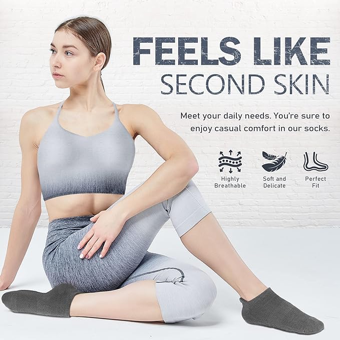 NEWZILL 3 Pairs Non Slip Yoga Socks With Grips for Women & Men, Unisex Anti Skid Socks for Pilates Barre Workouts Hospital