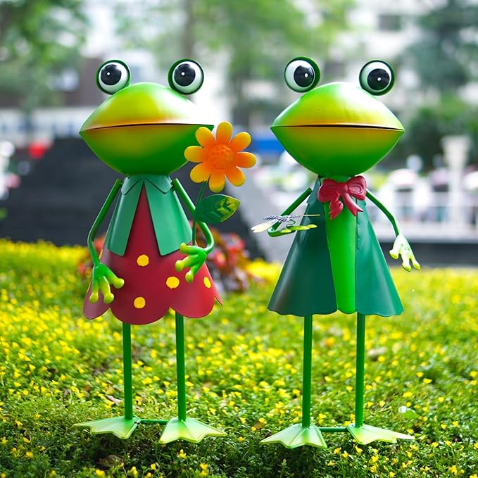 HONGLAND 3D Frog Metal Yard Art - Garden Decor for Outside - Handcrafted Frog Figurine for Lawn Patio Pathway Yard Holiday Garden Stake (with Dragonfly)