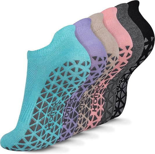 Non Slip Yoga Socks with Grips for Pilates, Ballet, Barre, Barefoot, Hospital Anti Skid Socks for Women and Men